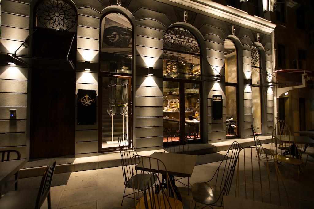 Hotel Hemera Podgorica Bagian luar foto The restaurant in 2012